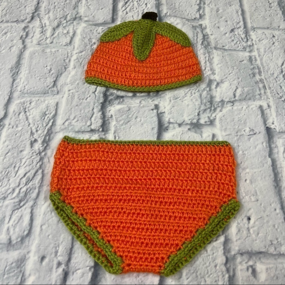 Pumpkin costume for infants 0-9 months